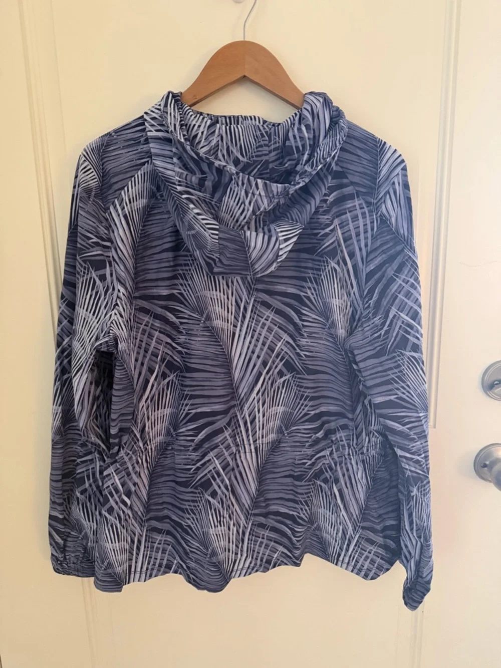 Tommy Bahama Island Zone Navy and White Palm-Print Hooded Jacket - Picture 2 of 7